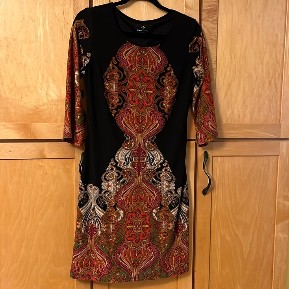 Ronni Nicole dress size 4, black with pattern